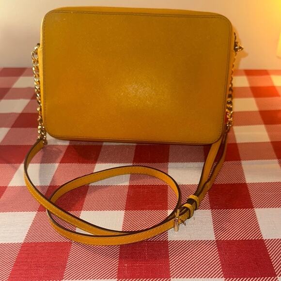 Michael Kors Jet Set Large Saffiano Leather Crossbody Bag - Picture 3 of 7